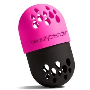 BRAND NEW beauty blender defender!